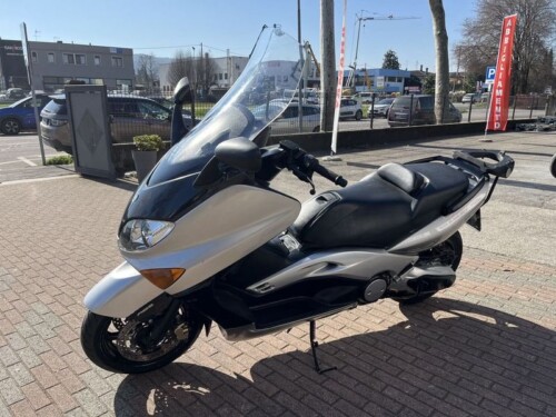 Yamaha T Max - immagine 8