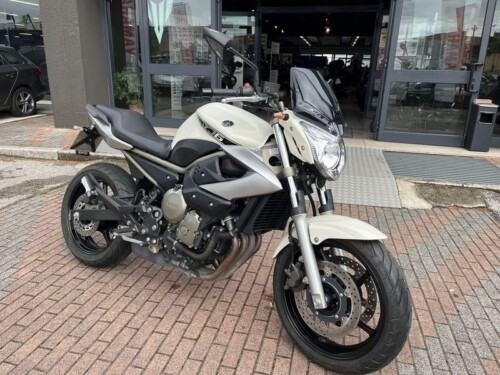 Yamaha XJ6 - immagine 6