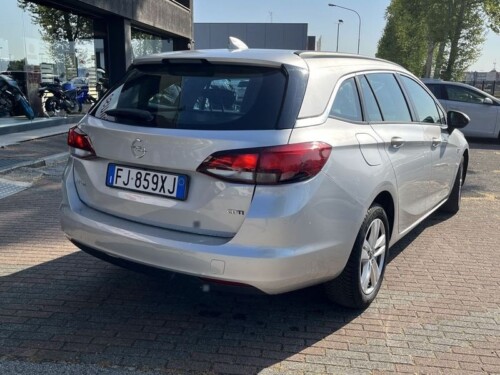 Opel Astra - immagine 9