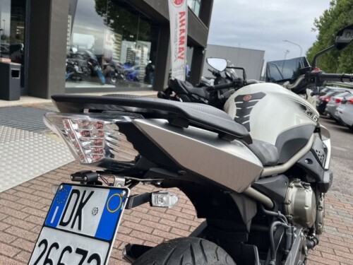 Yamaha XJ6 - immagine 8