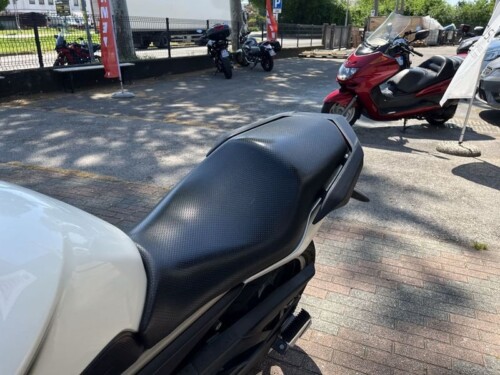 Yamaha XJ6 - immagine 9