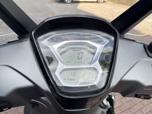 Kymco People 150i - immagine 12