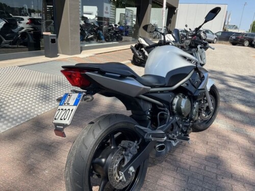 Yamaha XJ6 - immagine 7