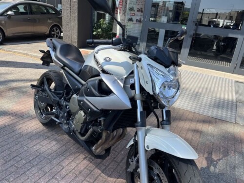 Yamaha XJ6 - immagine 2
