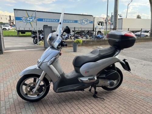 Aprilia Scarabeo 250 - immagine 4