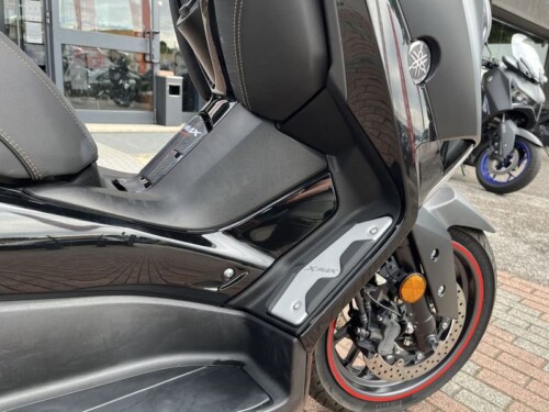Yamaha X-Max 400 - immagine 10