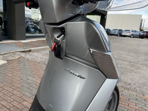 Aprilia Scarabeo 250 - immagine 6