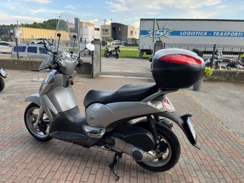Aprilia Scarabeo 250 - immagine 11