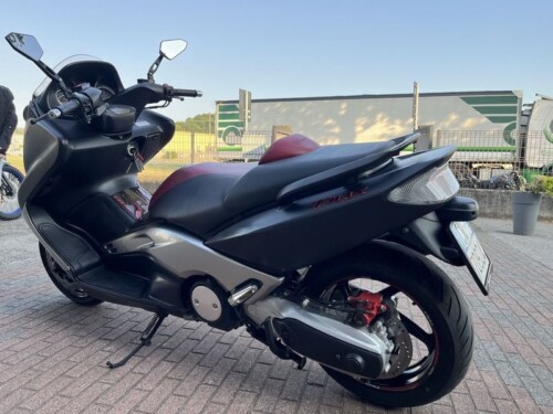 Yamaha T Max - immagine 13