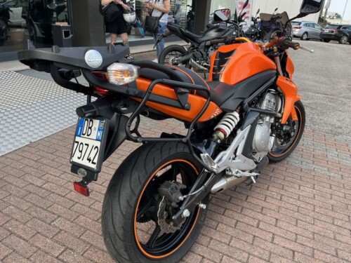 Kawasaki ER 6N - immagine 10