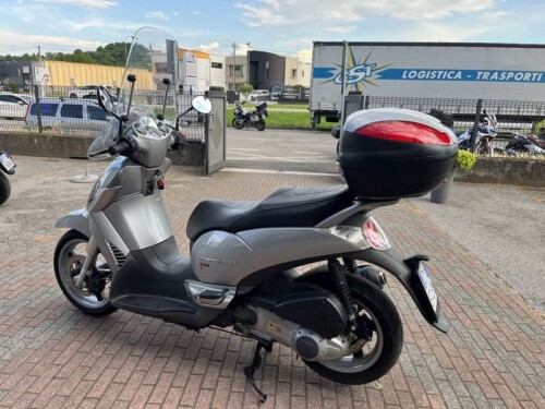 Aprilia Scarabeo 250 - immagine 11