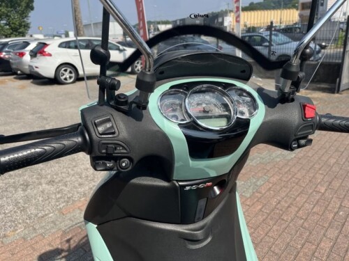 Piaggio Beverly 300 - immagine 10