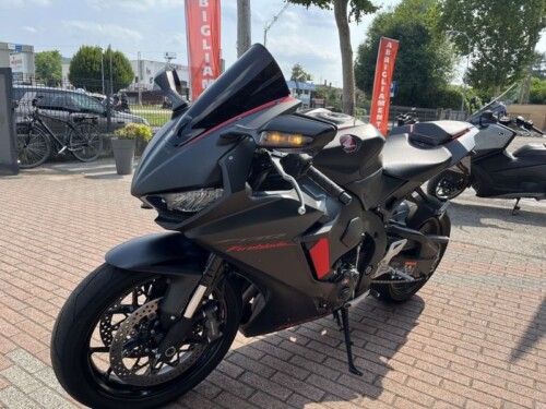 Honda CBR 1000 - immagine 15