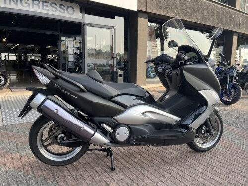 Yamaha T Max - immagine 3