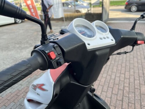 Yamaha Aerox 50 - immagine 8