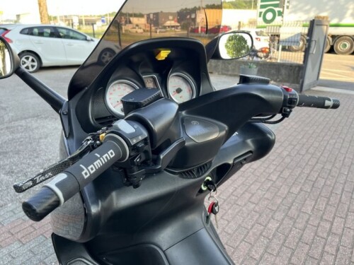 Yamaha T Max - immagine 10