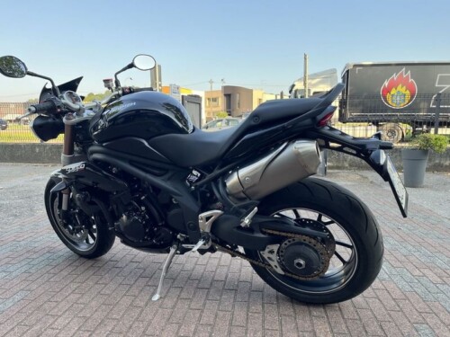 Triumph Speed Triple 1050 - immagine 8