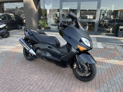Yamaha T Max - immagine 4