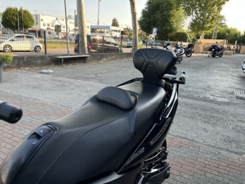 Yamaha T Max - immagine 11