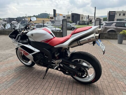 Yamaha YZF R1 - immagine 13