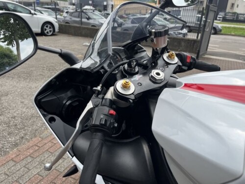 Yamaha YZF R1 - immagine 16