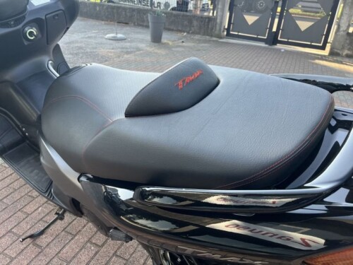 Yamaha T Max - immagine 8