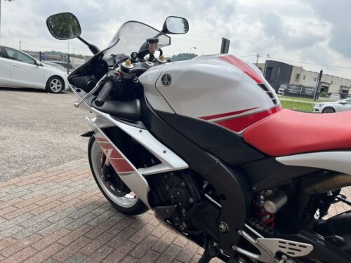 Yamaha YZF R1 - immagine 15