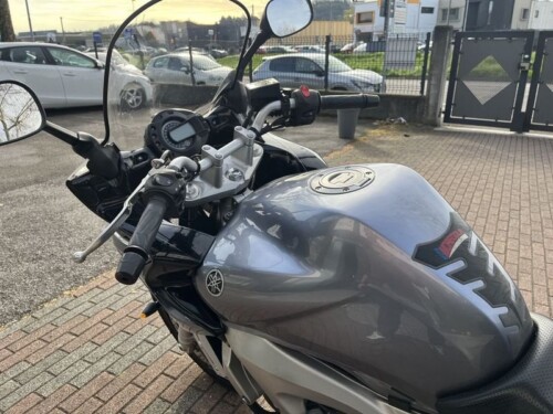Yamaha FZS 600 Fazer - immagine 11