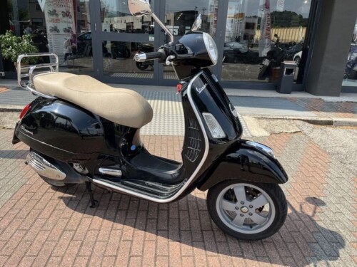 Vespa 250 GTS - immagine 4