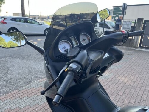 Yamaha T Max - immagine 11