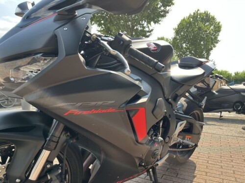 Honda CBR 1000 - immagine 16