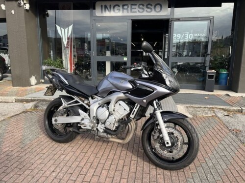 Yamaha FZS 600 Fazer - immagine 4