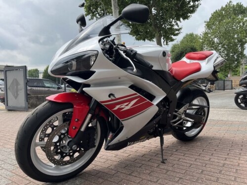 Yamaha YZF R1 - immagine 11