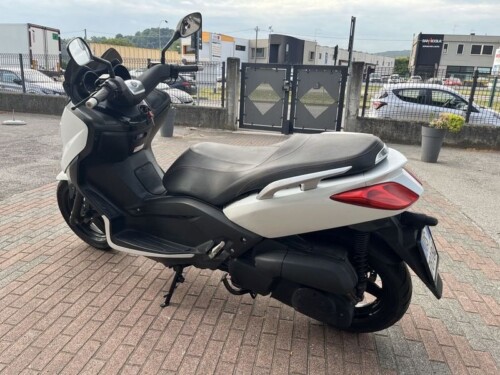 Yamaha X-Max 250 - immagine 10