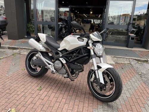 Ducati Monster 696 - immagine 4