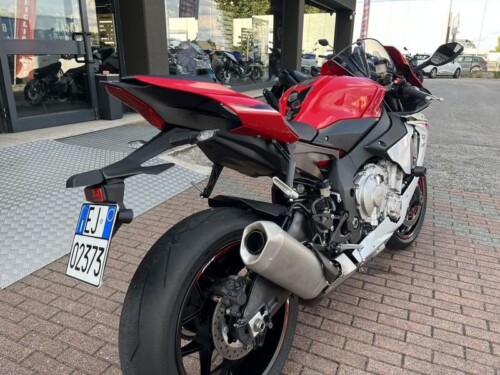 Yamaha YZF R1 - immagine 7