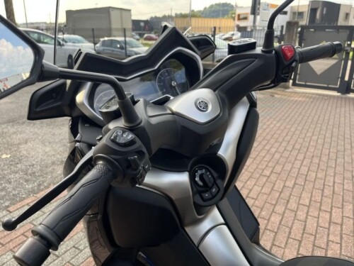 Yamaha X-Max 300 - immagine 9