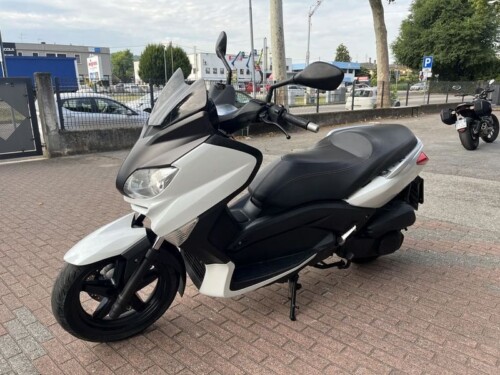 Yamaha X-Max 250 - immagine 6