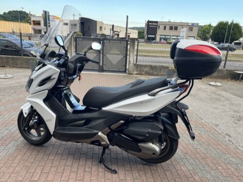 Kymco K-XCT 300i - immagine 15
