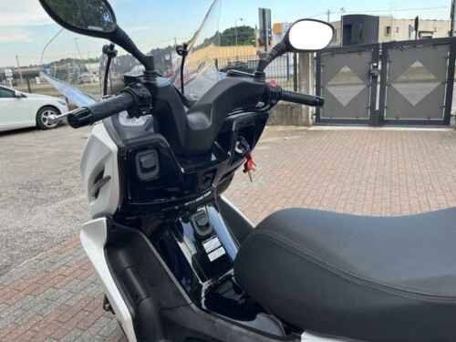 Kymco K-XCT 300i - immagine 16