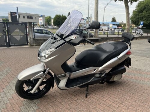 Yamaha X-Max 250 - immagine 8