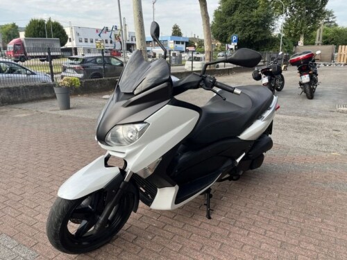Yamaha X-Max 250 - immagine 7
