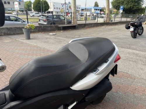 Yamaha X-Max 250 - immagine 9