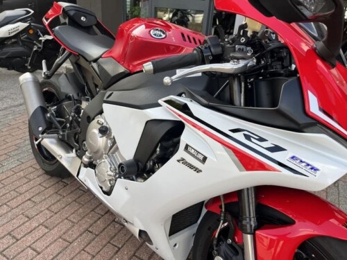 Yamaha YZF R1 - immagine 10