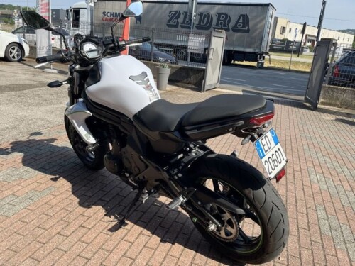 Kawasaki ER 6N - immagine 7
