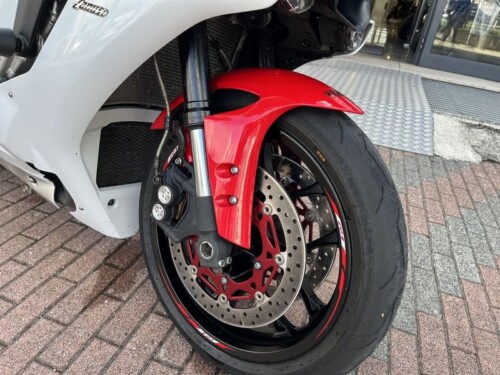 Yamaha YZF R1 - immagine 5