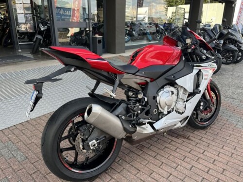 Yamaha YZF R1 - immagine 11