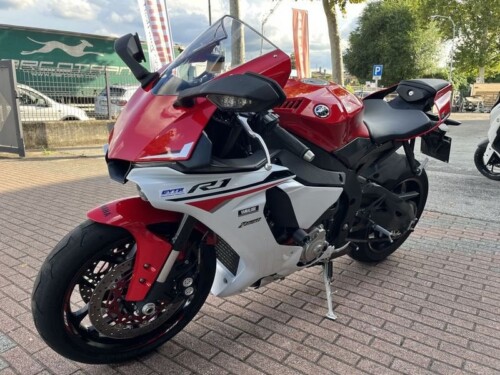 Yamaha YZF R1 - immagine 17