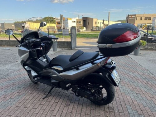 Yamaha T Max - immagine 10