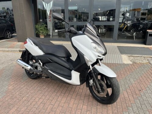 Yamaha X-Max 250 - immagine 5